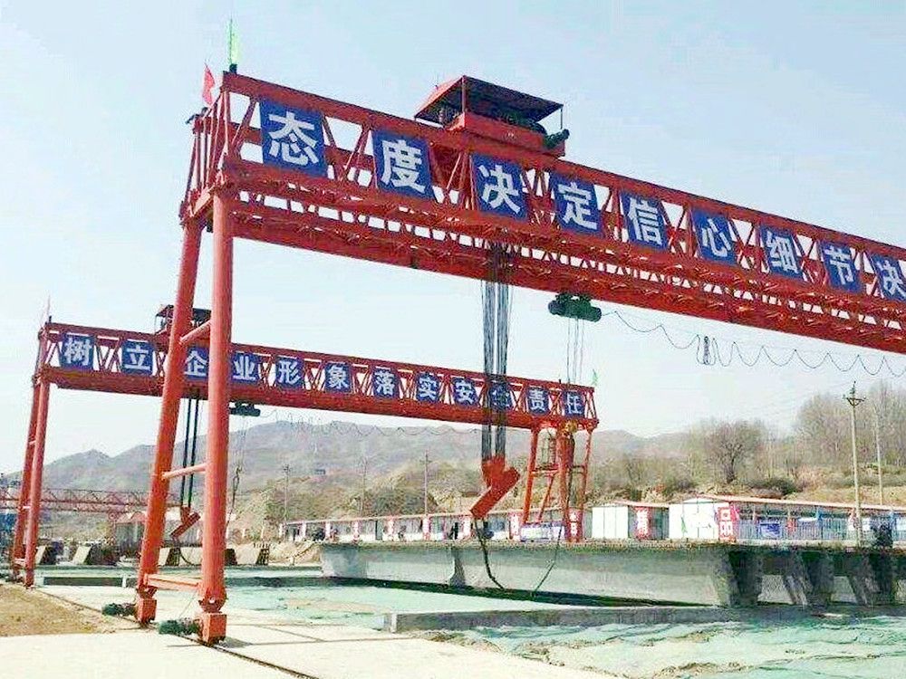 黃石龍門吊、雙梁門式起重機(jī)、提梁機(jī)、路橋門機(jī)廠家銷售