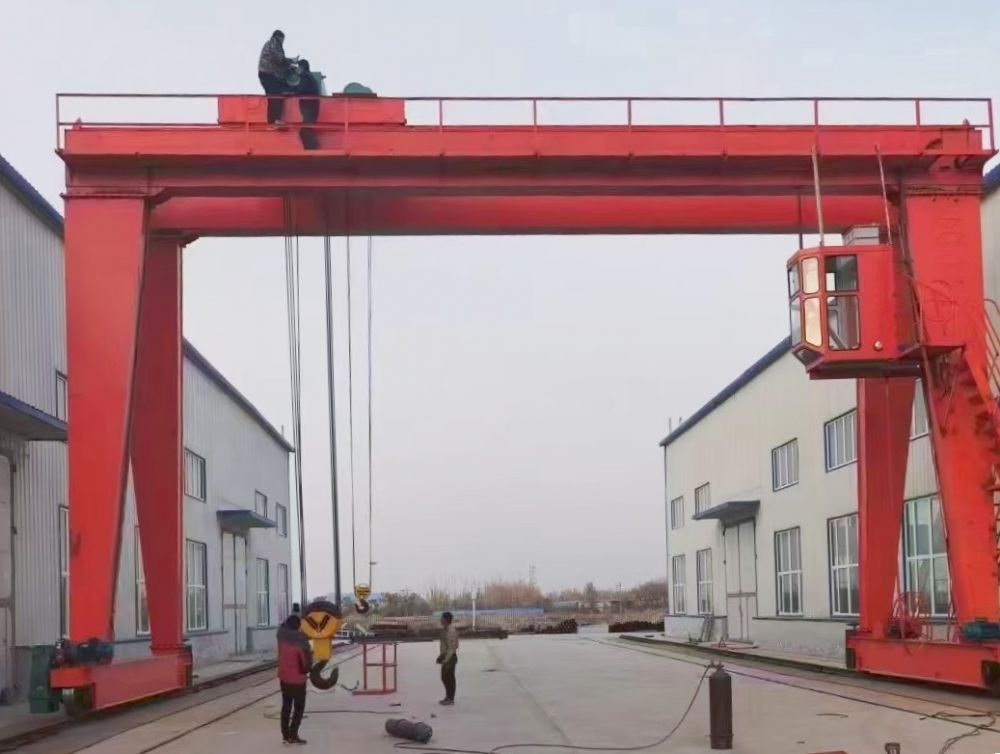 雙梁龍門吊、雙梁門式起重機(jī)廠家品牌、貨源產(chǎn)地