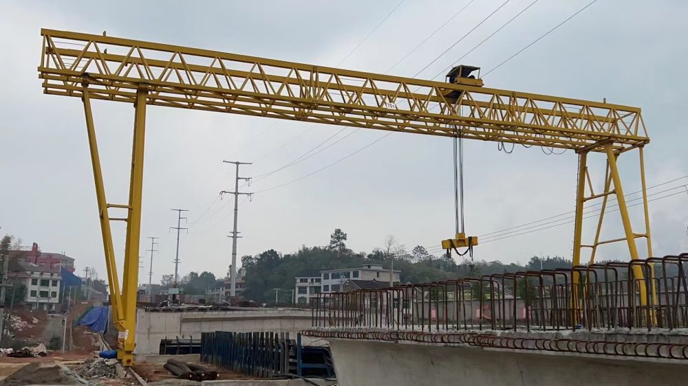 龍門吊、路橋門機(jī)、提梁機(jī)、架橋門式起重機(jī)租賃出租廠家服務(wù)