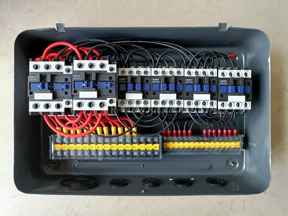 電動(dòng)葫蘆控制電器箱、葫蘆電控箱、CD/MD/HC型電氣控制箱