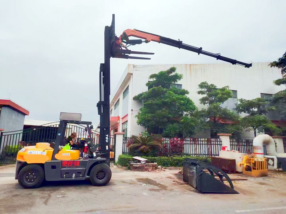 肇慶四會(huì)叉車租賃、10噸8米高起升叉車作業(yè)工程安裝、裝卸作業(yè)服務(wù)