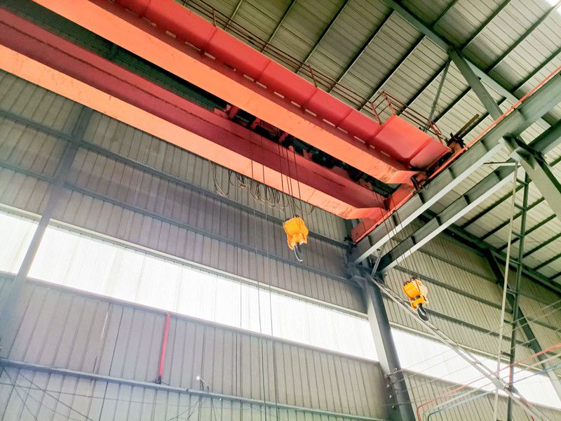 雙梁橋式起重機(jī)、LHE型電動(dòng)葫蘆雙梁橋式起重機(jī)
