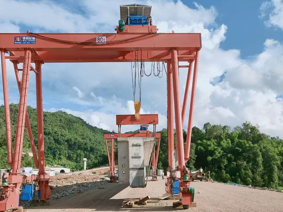 湖南常德龍門吊、軌道提梁機(jī)、輪胎式提梁機(jī)門式起重機(jī)廠家服務(wù)
