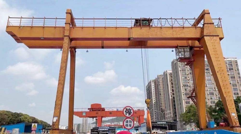 南通龍門吊、提梁機(jī)、工程門式起重機(jī)、出渣機(jī)租賃、搬遷、安裝、維修
