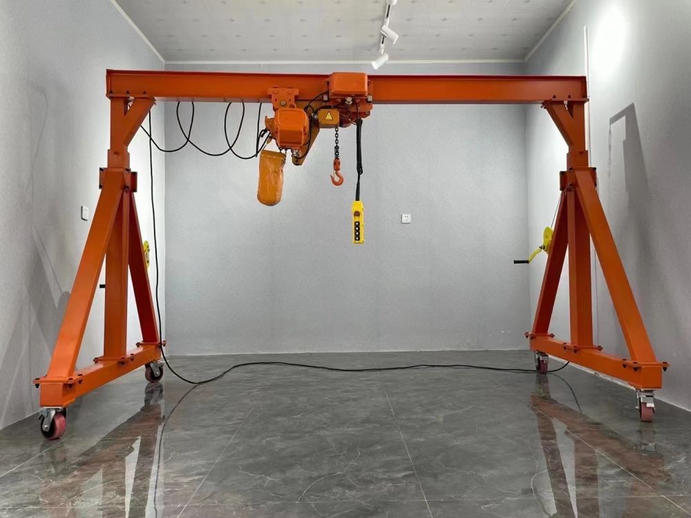 無(wú)軌電動(dòng)龍門架、無(wú)軌自行走門式起重機(jī)、小型龍門吊