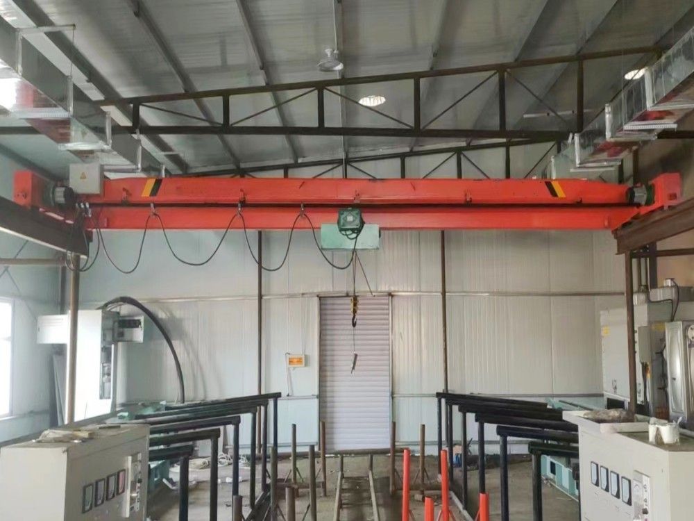 LD型低凈空電動(dòng)單梁起重機(jī)、新型天車(chē)、吊機(jī)、河南俊源起重機(jī)
