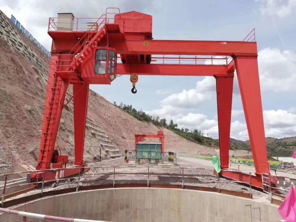 山西龍門(mén)吊、礦山電動(dòng)雙梁門(mén)式起重機(jī)廠家銷(xiāo)售服務(wù)