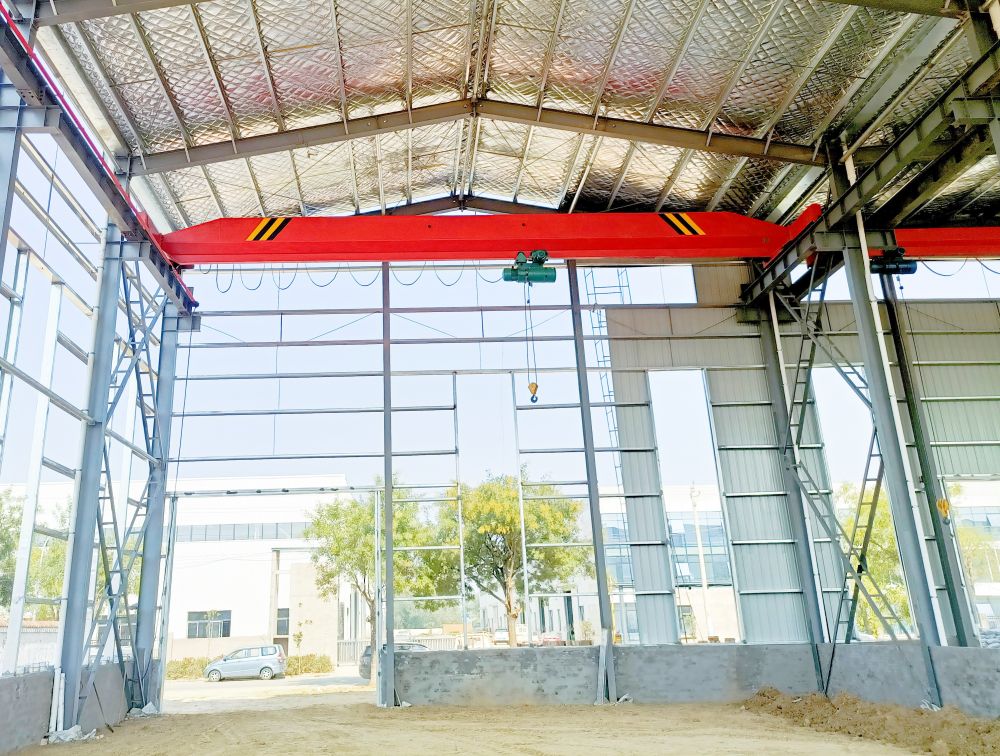 LDA型電動(dòng)單梁起重機(jī)、起重機(jī)廠家品牌、場(chǎng)地貨源、型號(hào)參數(shù)價(jià)格