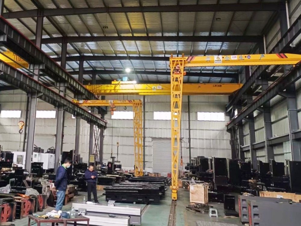 MH型單梁門式起重機、BMH型半腿門式起重機、龍門吊制造安裝維修