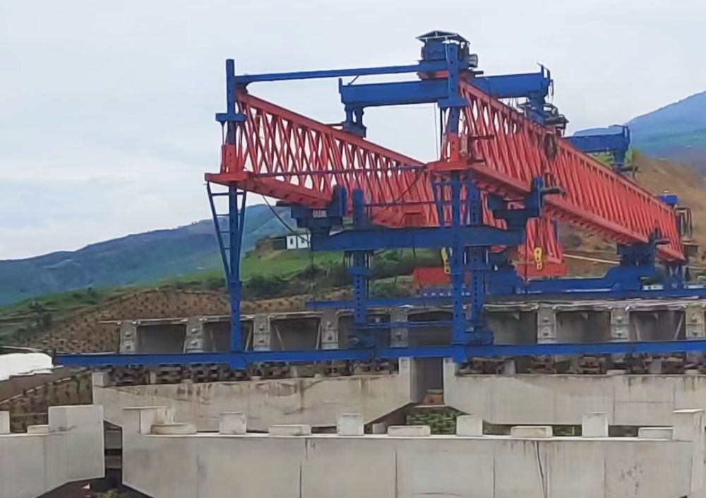 架橋機(jī)廠家、鐵路架橋機(jī)、公路架橋機(jī)生產(chǎn)廠家、價(jià)格