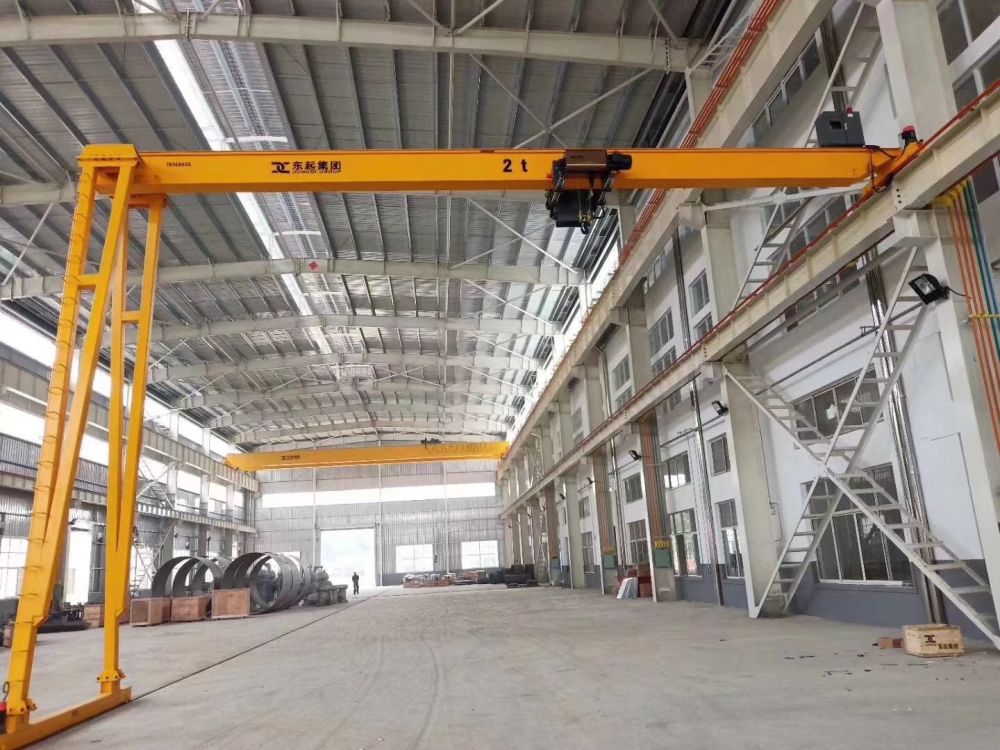 龍門吊門式起重機(jī)廠家、型號參數(shù)、半腿門式起重機(jī)設(shè)計制造、安裝維修