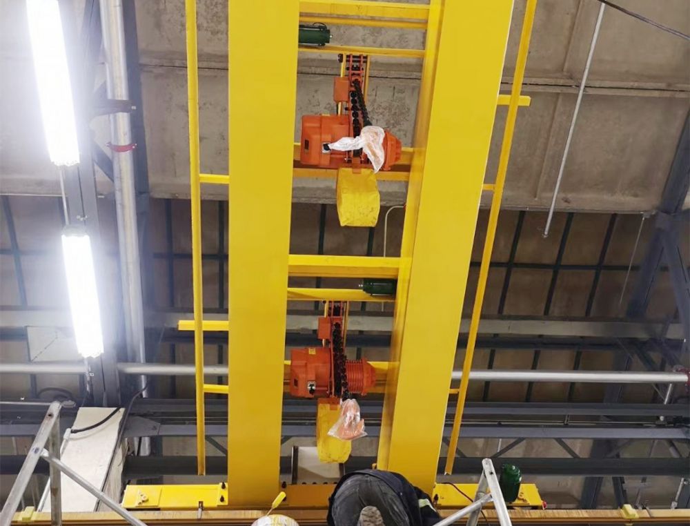 MHE型雙小車電動葫蘆雙梁起重機 (1).jpg