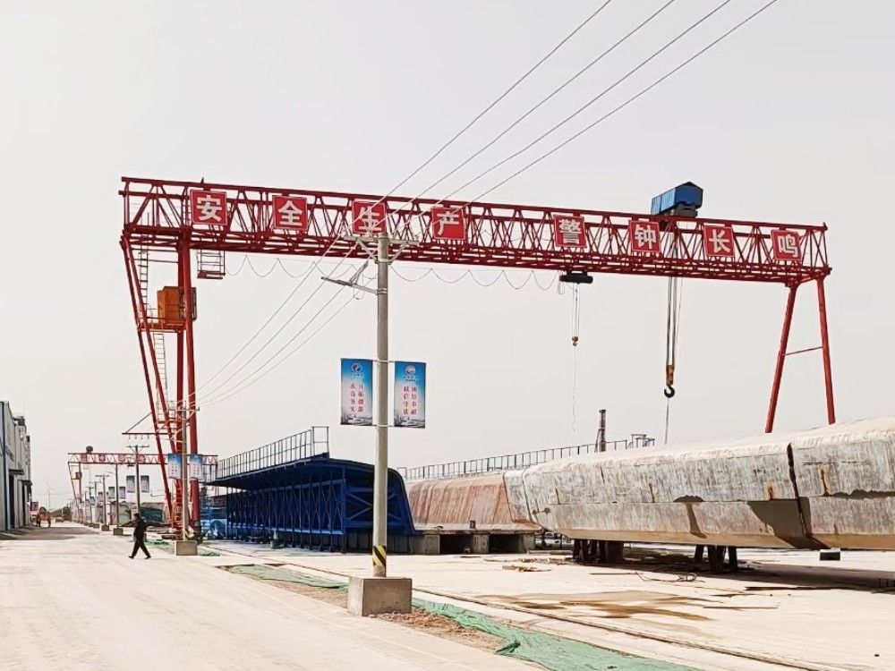 桁架門式起重機(jī)、工程龍門吊、提梁機(jī)、路橋門機(jī)、河南鐵山起重
