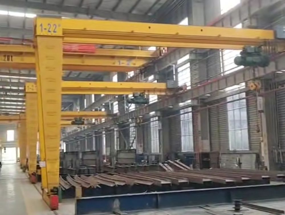西安龍門吊、BMH型半腿門式起重機(jī)