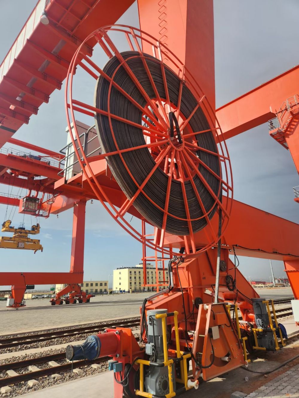 龍門吊、港機、門式起重機電纜卷筒型號規(guī)格、技術(shù)參數(shù)