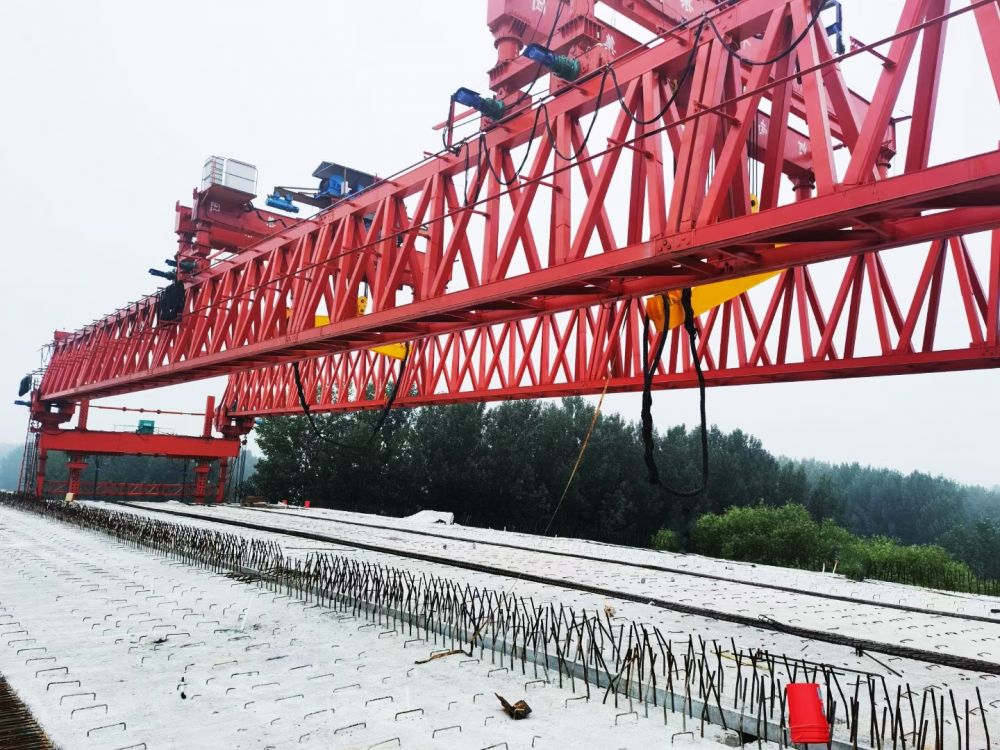 新疆架橋機(jī)、公路橋梁架橋機(jī)、鐵路高鐵橋梁架橋機(jī)廠家服務(wù)，質(zhì)優(yōu)價(jià)平