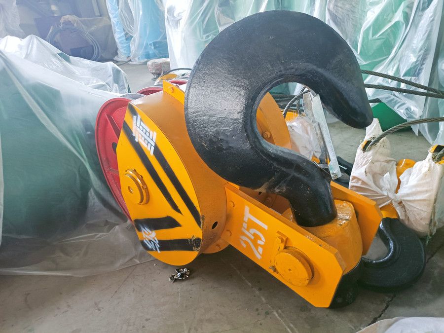 徐州起重吊鉤銷售-雙梁吊鉤、電動(dòng)葫蘆吊鉤、吊具
