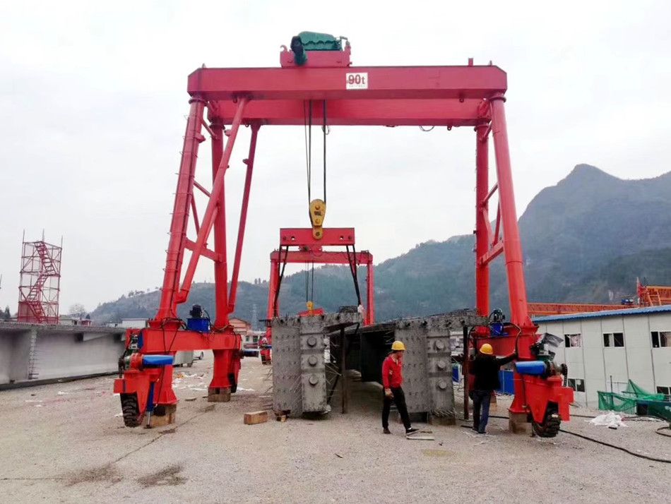 山西提梁機、輪胎式提梁機龍門吊生產(chǎn)廠家、設(shè)計制造