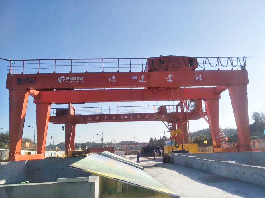 廣西龍門吊、柳州門式起重機(jī)、出渣機(jī)、門式起重機(jī)廠家銷售服務(wù)