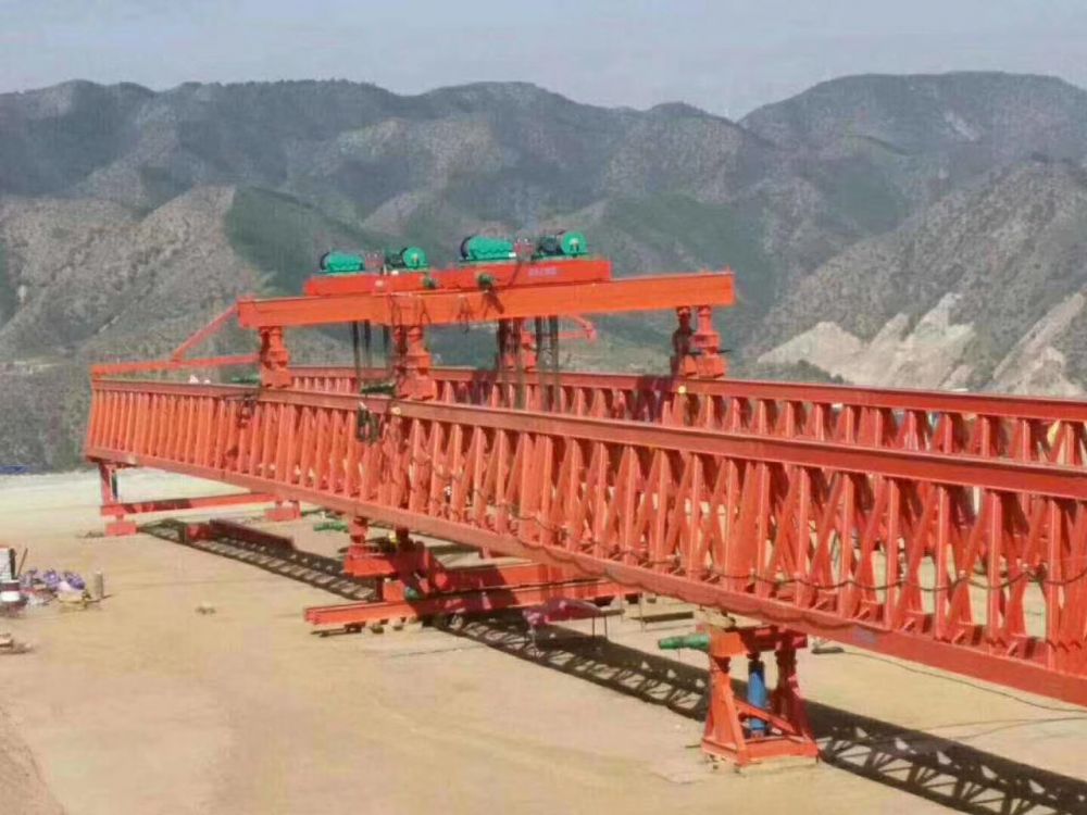 架橋機生產(chǎn)廠家、公路鐵路架橋機、高鐵架橋機生產(chǎn)制造、租賃出租