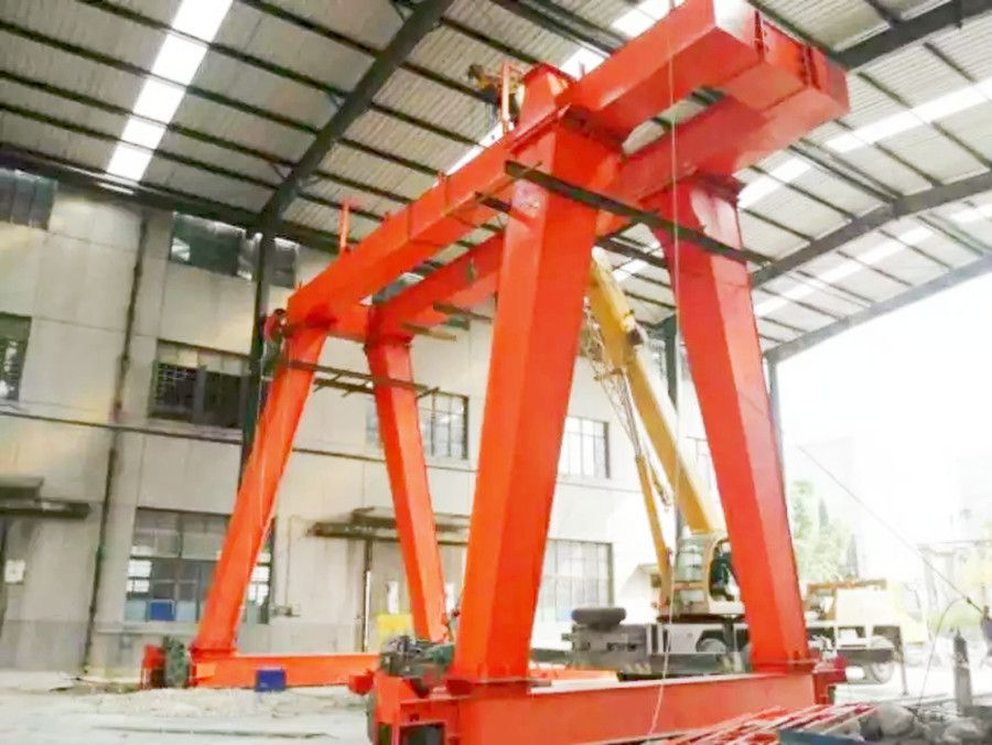 商丘雙梁龍門吊、MG型電動(dòng)雙梁門式起重機(jī)