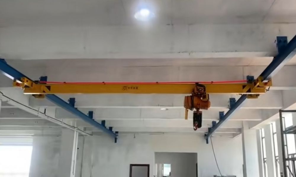 歐式電動(dòng)單梁懸掛起重機(jī)、新型懸掛吊機(jī)、懸掛天車(chē)