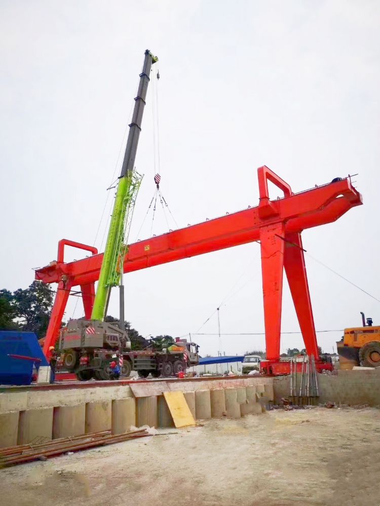 滄州龍門吊、A型電動(dòng)雙梁門式起重機(jī)廠家銷售、安裝維修