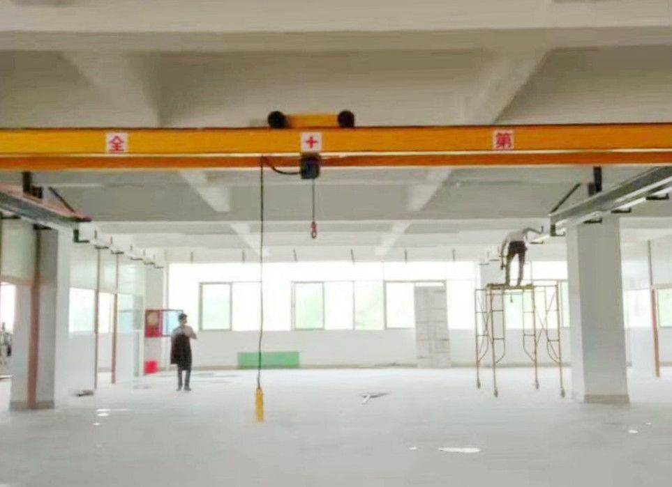 東莞臺(tái)式天車、吊機(jī)、電動(dòng)葫蘆雙梁起重機(jī)