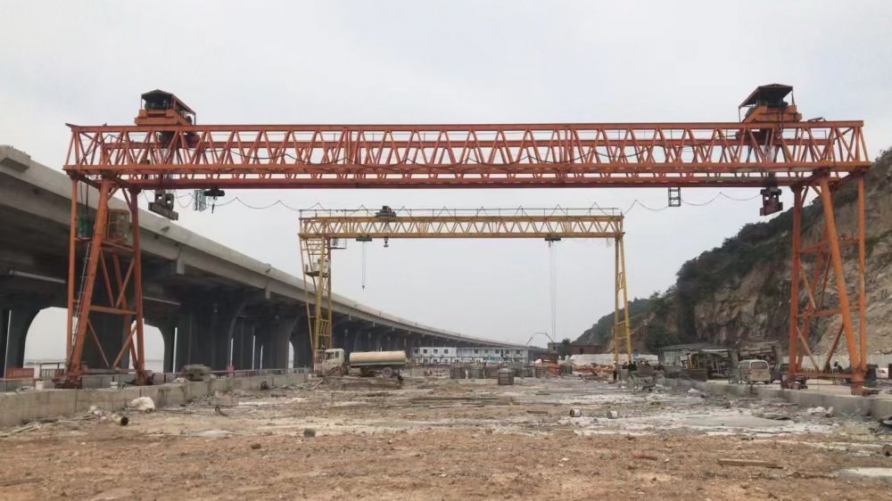 云南昆明架橋機(jī)租賃、提梁機(jī)、工程龍門吊租賃