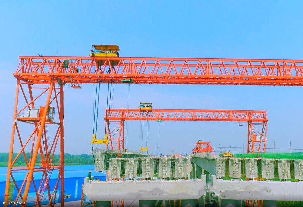 龍門吊提梁機(jī)出租.jpg