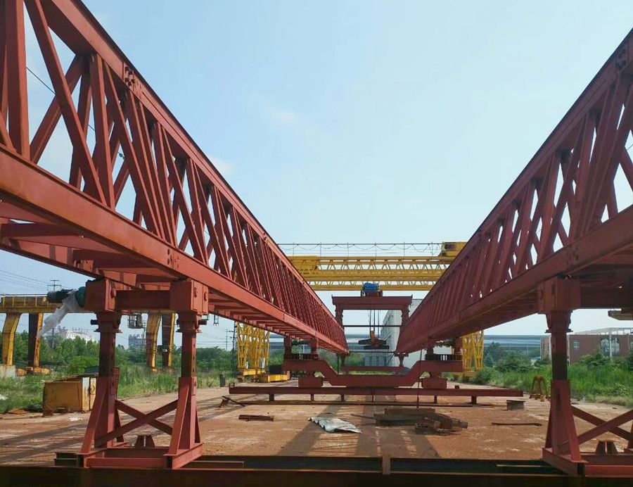 江西架橋機(jī)租賃、上饒架橋機(jī)租賃、提梁機(jī)龍門吊租賃出租