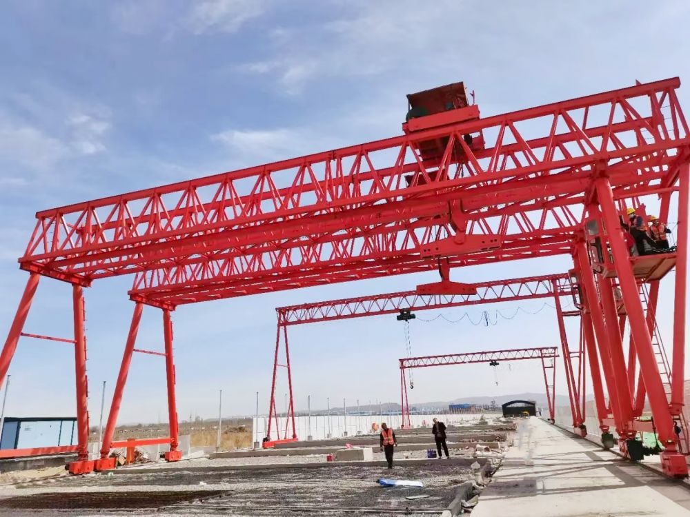 提梁機廠家、型號、參數(shù)、工程門式起重機、梁場龍門吊制造安裝維修