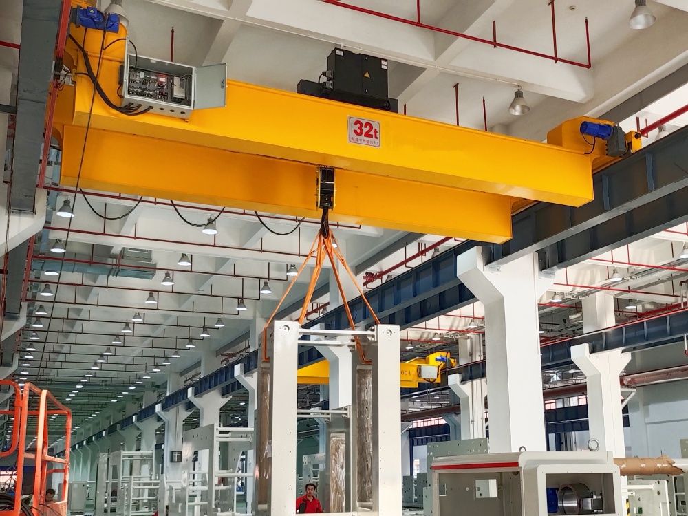 LH型電動(dòng)葫蘆雙梁橋式起重機(jī)，解決牛腿上面空間較矮的安裝問(wèn)題
