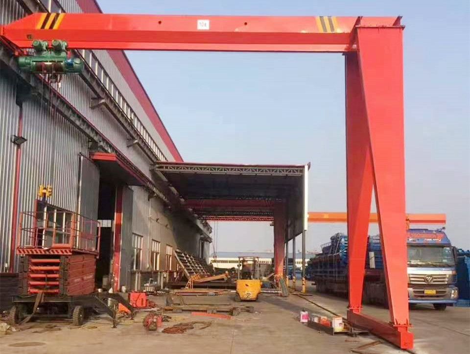 遼寧龍門吊、撫順門式起重機(jī)、MHB型半腿門式起重機(jī)型號規(guī)格