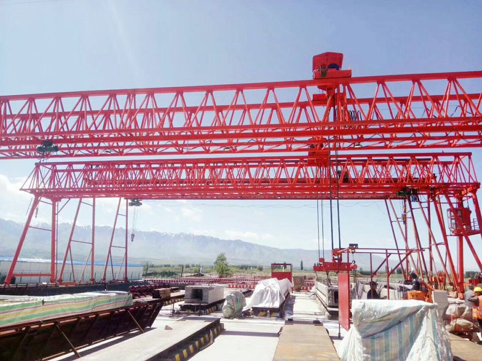 西寧提梁機(jī)、梁場(chǎng)龍門吊、MG型雙梁門式起重機(jī)