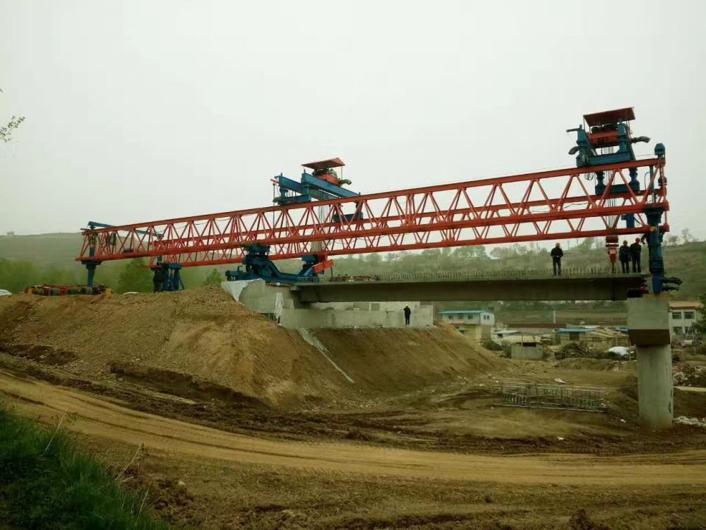 新疆和田架橋機(jī)廠家銷售、公路鐵路架橋機(jī)租賃出租、安裝維修