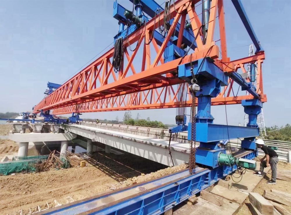 架橋機型號規(guī)格、架橋機技術參數(shù)、架橋機廠家制造安裝調試、修理維修