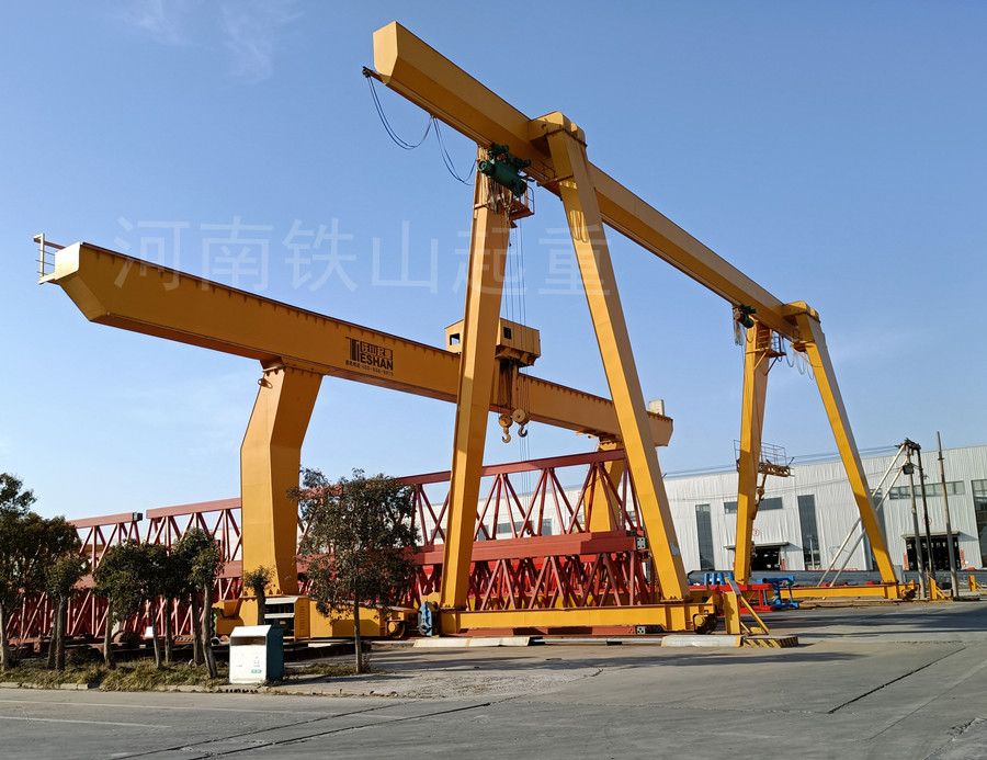 單梁龍門吊、L型單主梁門式起重機、MH型電動葫蘆門式起重機