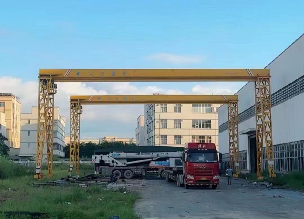 長(zhǎng)春龍門吊廠家價(jià)格、MH型電動(dòng)葫蘆門式起重機(jī)