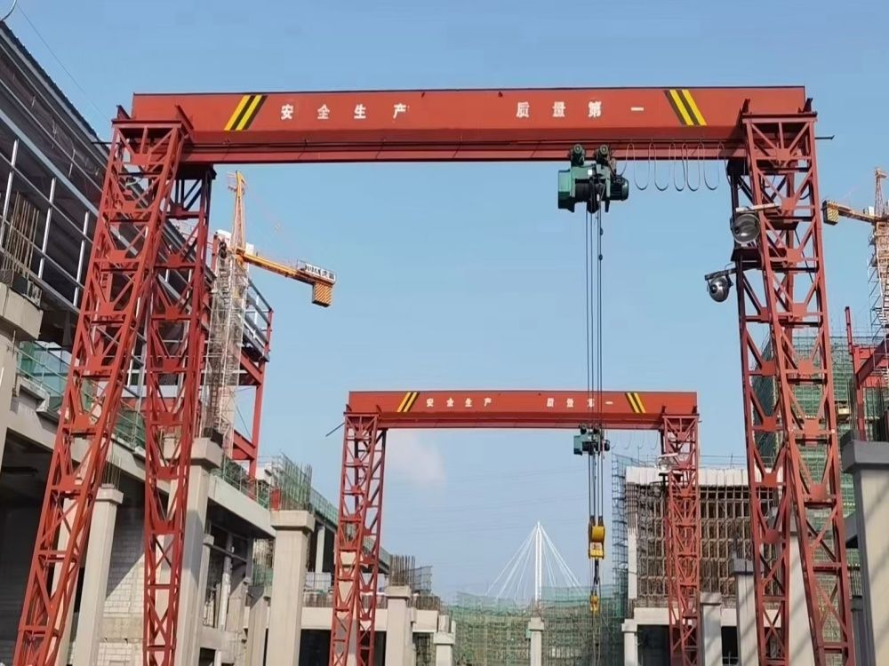 河南龍門吊廠家、電動單梁門式起重機型號規(guī)格、技術參數、報價單