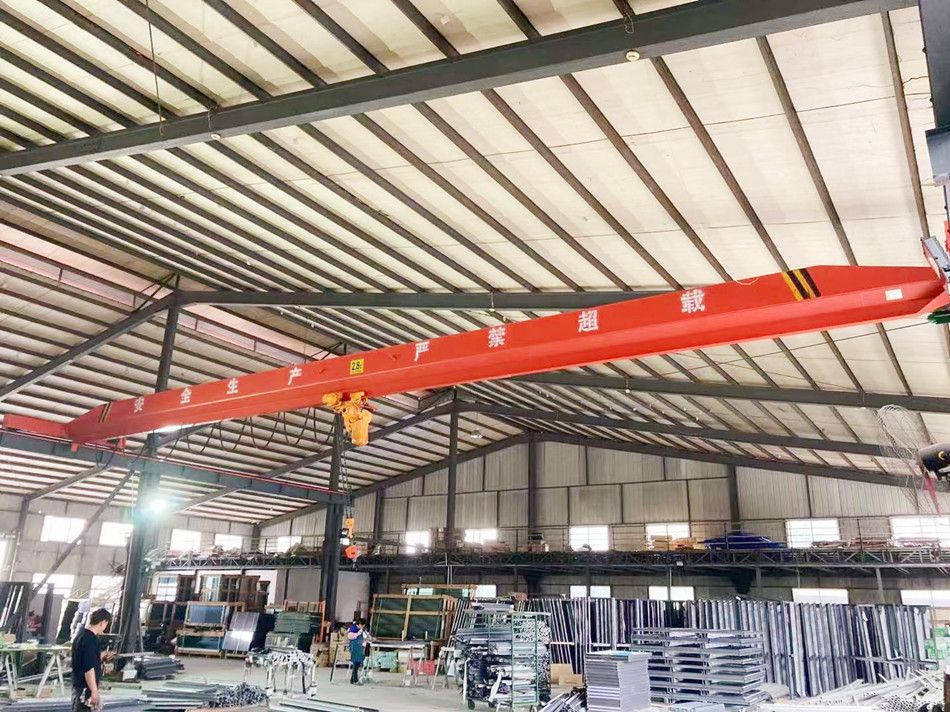 南陽起重機(jī)械設(shè)備，LDA型電動(dòng)單梁起重機(jī)生產(chǎn)廠家、安裝維修
